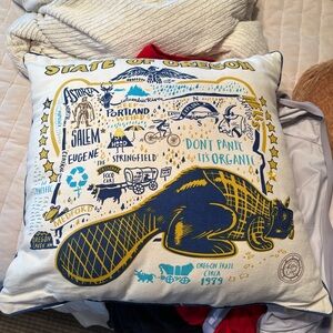 catstudio State of Oregon Themed Decorative Pillow